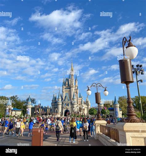 Orlando Fl Usa February 15 2020 People Walking Toward Cinderella Castle At Walt Disney