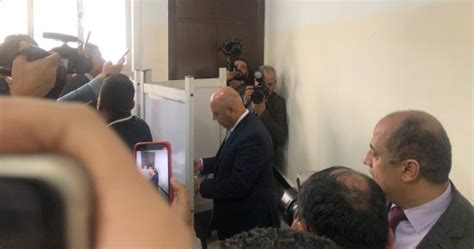 وزير النقل يدلى بصوته فى الانتخابات الرئاسية بالتجمع الخامس اليوم السابع