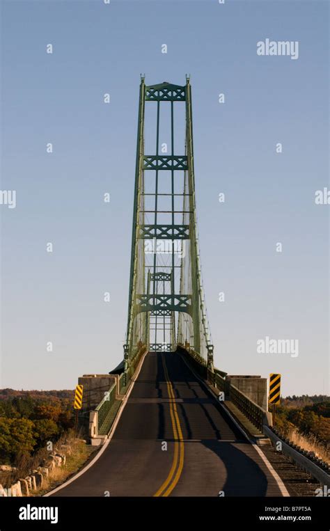 Deer isle bridge in maine hi-res stock photography and images - Alamy