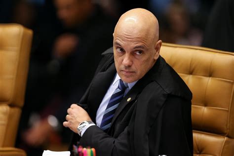 Ele De Novo Moraes Envia Notícia Crime Contra Bolsonaro Flávio E