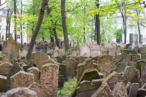 CEMENTERIO JUDÍO de PRAGA Toda su historia BuscaFreeTour