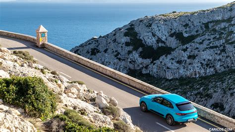 Porsche Macan My Color Miami Blue Top