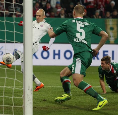 Dfb Pokal Bayern Und Frankfurt Erreichen Das Viertelfinale Bilder