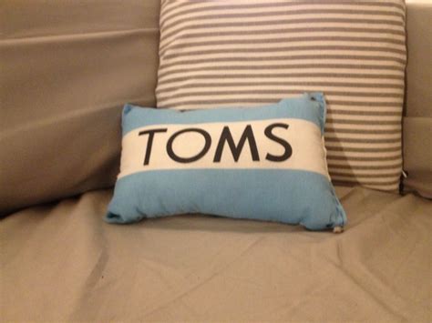 Toms pillow