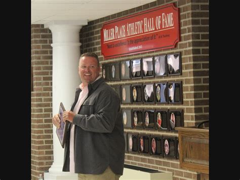 Miller Place Inducts New Class Into Its Athletic Hall Of Fame Miller