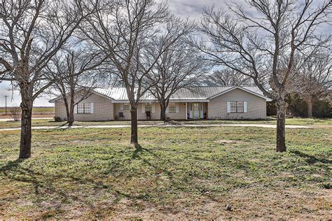 2172 E Webb St Brownfield Tx 79316 Mls 202401378 Zillow