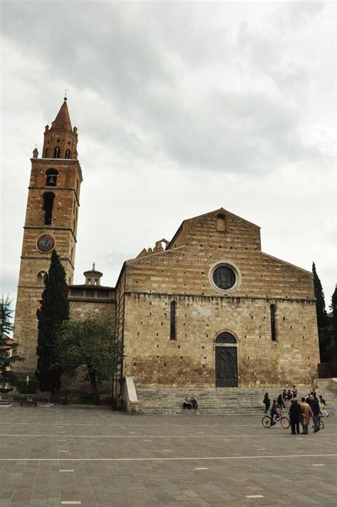 Teramo Catherdral editorial image. Image of teramo, abruzzo - 145143825