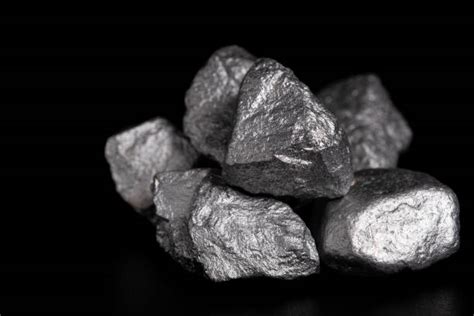 Itrium Foto Stok, Potret & Gambar Bebas Royalti - iStock