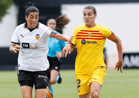 VCF Femenino FC Barcelona Crónica Resumen y goles de LALIGA F 2023 24