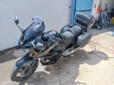 Yamaha Moto Tdm Gt Noire Avec Valises Rigides Et Topcase Yamaha