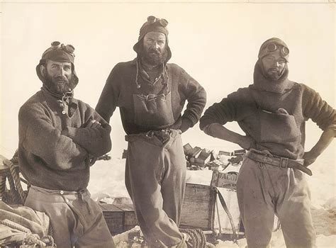 Rare And Amazing Photographs From The First Australasian Antarctic Expedition Between 1911-14