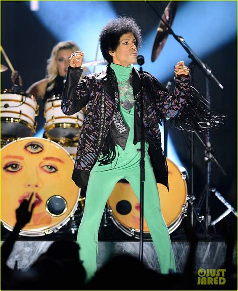 Prince - Billboard Music Awards 2013 Performance (Video): Photo 2874362 | Prince Photos | Just ...