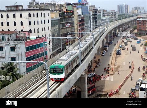 Metro rail dhaka hi-res stock photography and images - Alamy