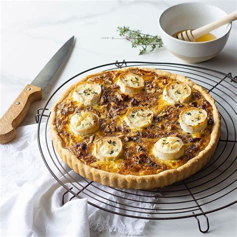 Tarte Aux Oignons Confits Fromage De Ch Vre Miel Thym La