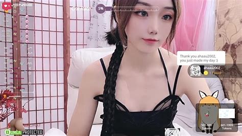 Cnmode Strip Nude And Chat In Her Virtual Webcam Room Nude Stripper Porn