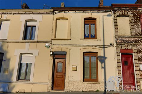 À vendre Maison mitoyenne 2 côtés 5 pièces située à Valenciennes 59300