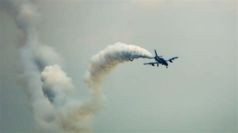 Frecce Tricolori Sul Lago Di Garda Youtube