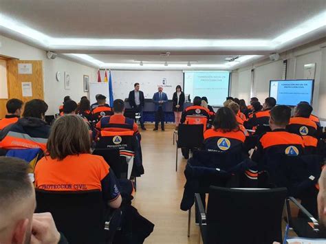 Un Total De Voluntarios De Distintas Agrupaciones De Las Provincias