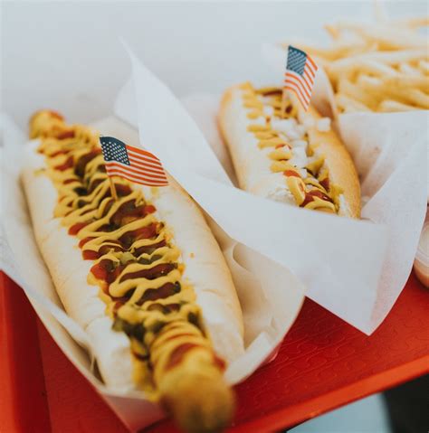 Où Manger Les Meilleurs Hot Dogs De New York New York Off Road