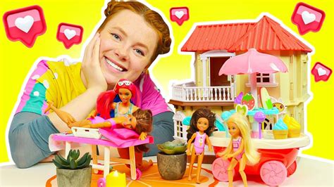 Spielzeug Video für Kinder mit Irene und Barbie Puppen Irene und