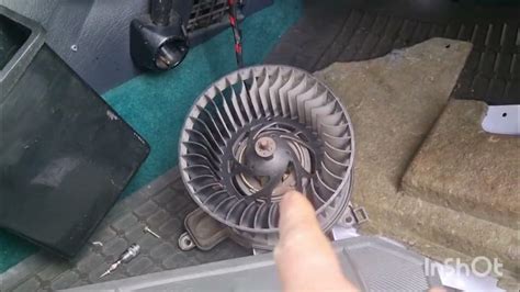 First gen Citroen Berlingo blower fan resistor replacement - YouTube