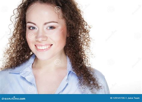 Estilo De Vida E Conceito Dos Povos Mulher Feliz Nova Cabelo