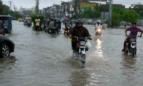 Dejan Muertos Lluvias Monz Nicas En Pakist N Voz En Red