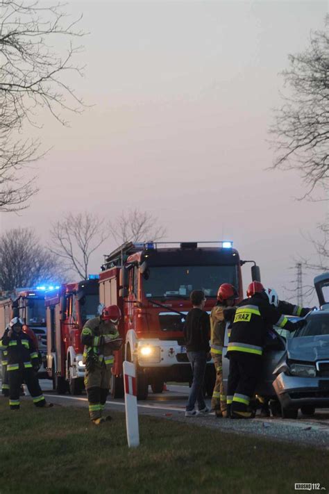 Zderzenie Czterech Samochod W Pomi Dzy Iwoniczem A Klimk Wk