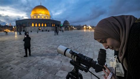 FOTO Potret Persiapan Menyambut Ramadan Dari Penjuru Dunia Purnawarta