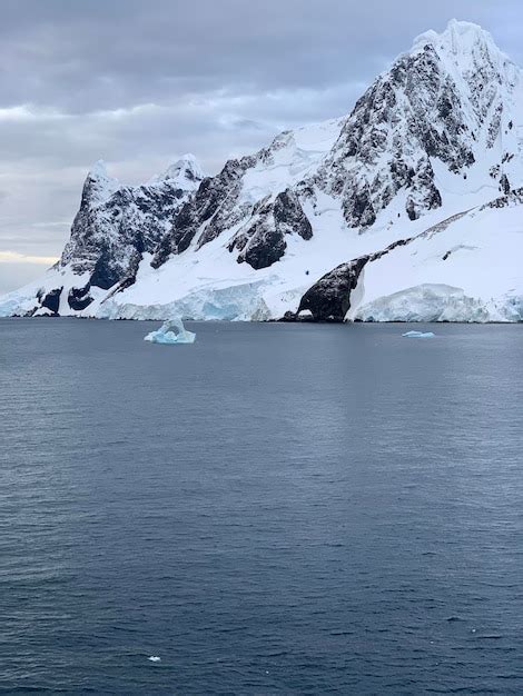 Premium Photo Glacial Landform