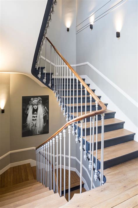 Penting Moulure Escalier