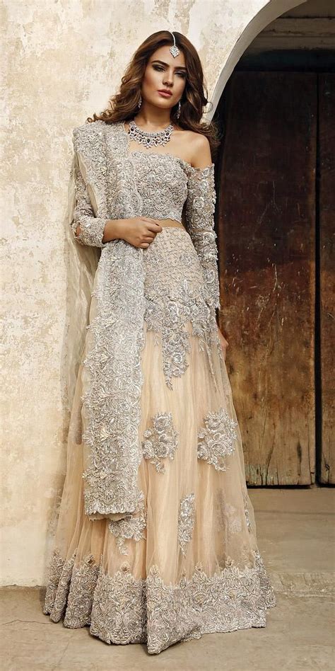 Indian Wedding Dresses 21 Exciting Fusion Ideas Artofit