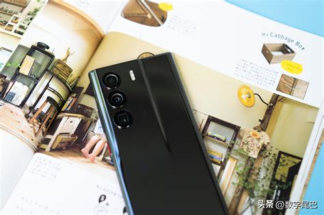 中兴 Axon 40 Ultra航天版体验真全面屏时代的领导者 Nestia