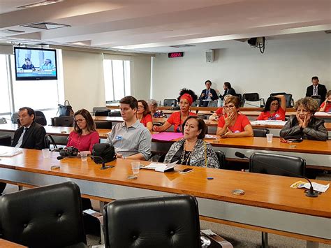 Apos Muitos Debates E Manifestações De Educadores A Atual Legislação