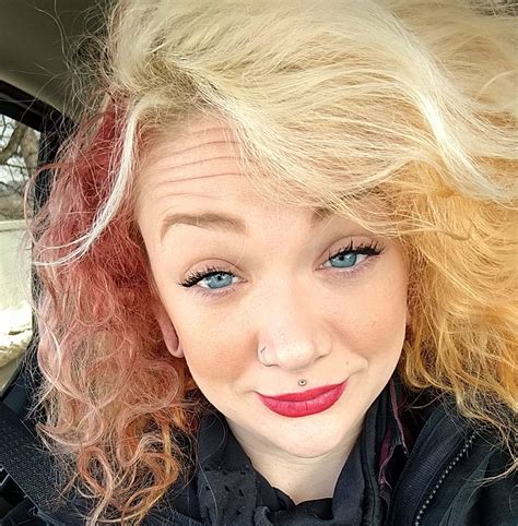 Alicia Davis's Instagram, Twitter & Facebook on IDCrawl