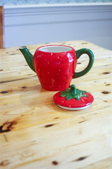 Strawberry Personal Teapot Old Sturbridge Village Store