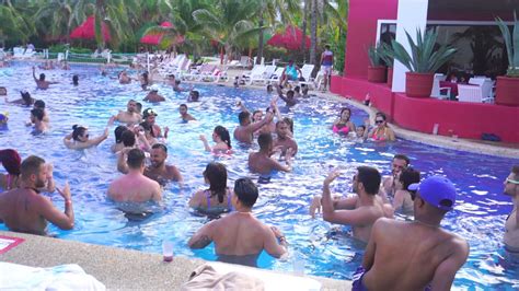 Cancun Mexico Grand Oasis Hotel Pool Party Youtube