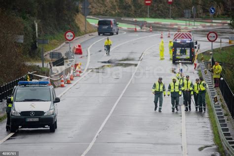 La Guardia Civil Reconstruye El Accidente Del Autobús Del Río Lérez Pontevedra Europapress