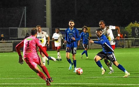 N Lannion Soffre Un Bon Bol Dair Avant La Tr Ve Foot Amateur Bretagne