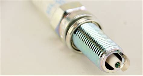 Set of 8 Genuine NGK 9723 Spark Plugs - Laser Iridium SILZKR7B11 ...