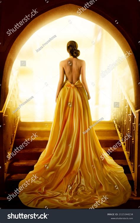 1 Hundred Woman Doorway Naked Royalty Free Images Stock Photos Pictures Shutterstock
