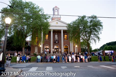 PHOTOS: Lincoln High School Graduation – Ellwood City, PA news