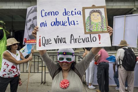 Guatemala democracia con alfileres levantan inhabilitación de Semilla