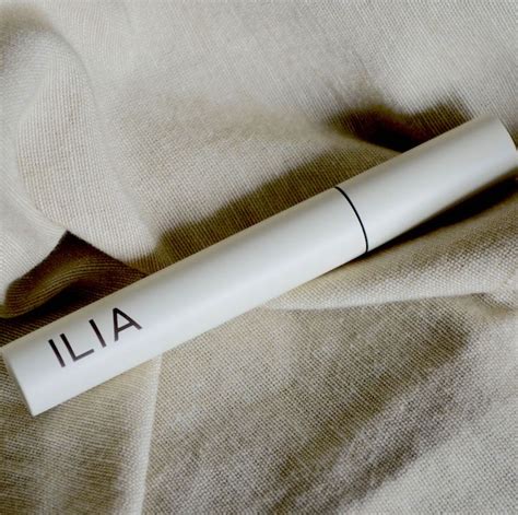 A Makeup Artist Reviews Ilia Beautys Limitless Lash Mascara