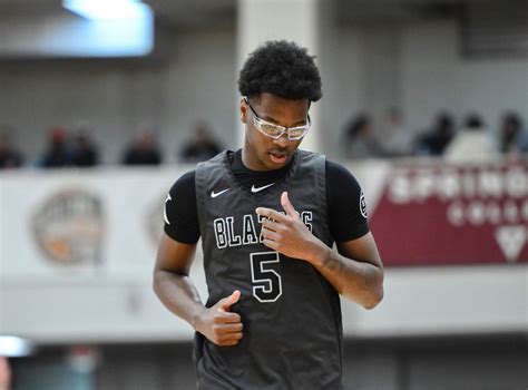 Tuffest 4 Points Youll See Hoops Fans React To Lebron James Son