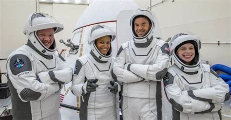 SpaceX lança sucesso a missão histórica Inspiration4