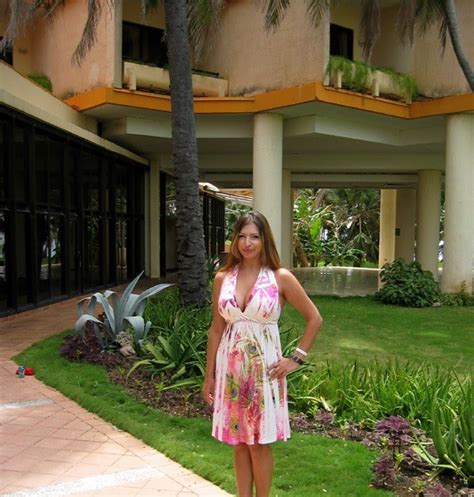 Por Webcam Hot Seductive Sexy And Busty Girl Posing On Cam Hot Webcam Chat Ann New Sexy