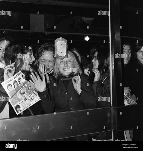 Osmonds Fans Black And White Stock Photos And Images Alamy