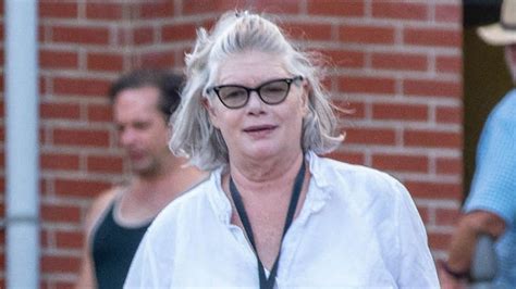 Kelly Mcgillis Says She Wasn T Asked To Be Part Of Top Gun Sequel Exclusive Entertainment