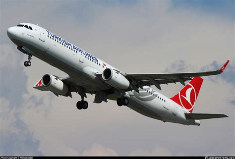 TC JSN Turkish Airlines Airbus A321 231 WL Photo By Philip Lueger ID